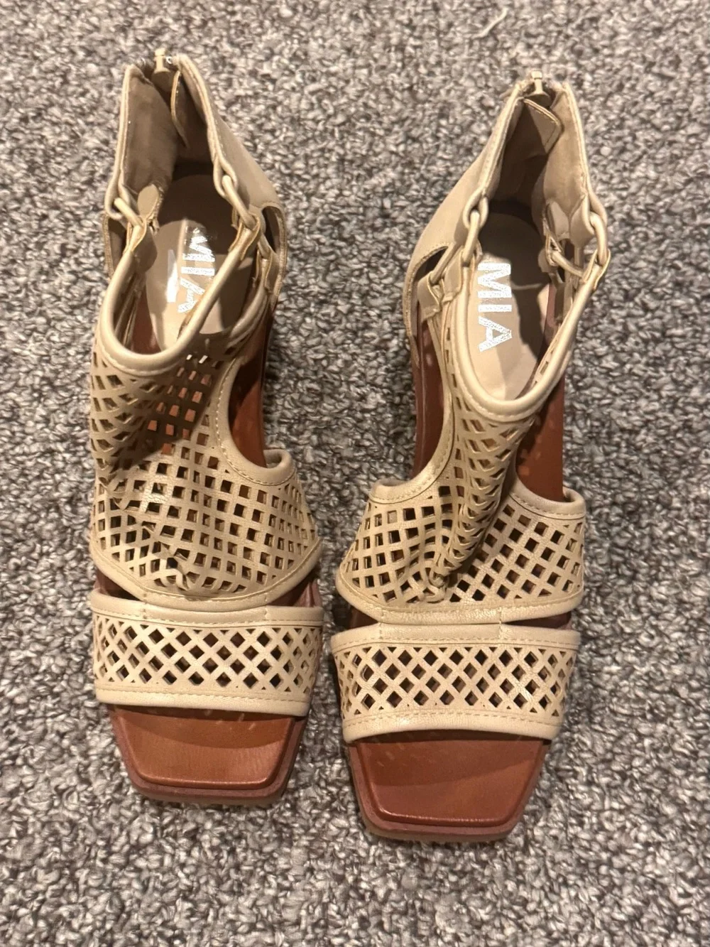 MIA chic beige
